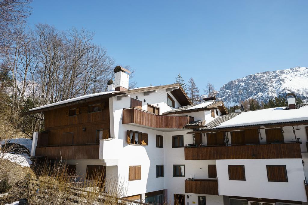 Villa Franchetti - Stayincortina Cortina d'Ampezzo Luaran gambar