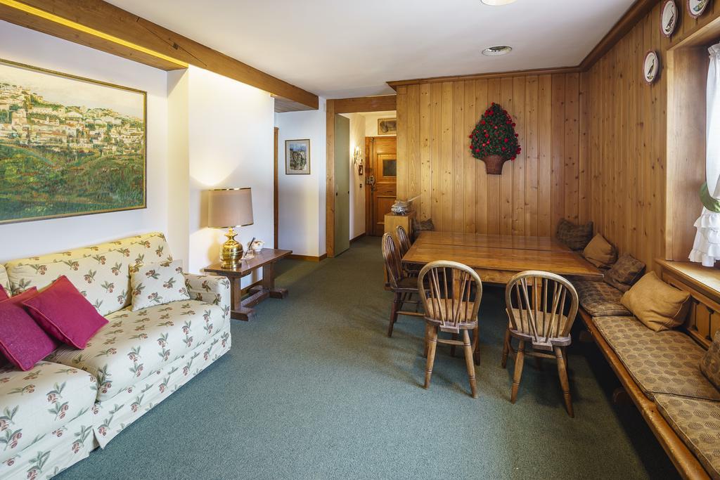 Villa Franchetti - Stayincortina Cortina d'Ampezzo Luaran gambar