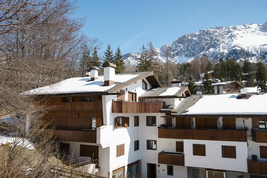 Villa Franchetti - Stayincortina Cortina d'Ampezzo Luaran gambar